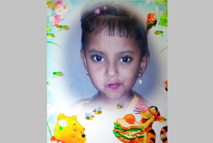 রাজধানীতে ব্যাটারী চালিত রিকশা থেকে পরে শিশুর মৃত্যু